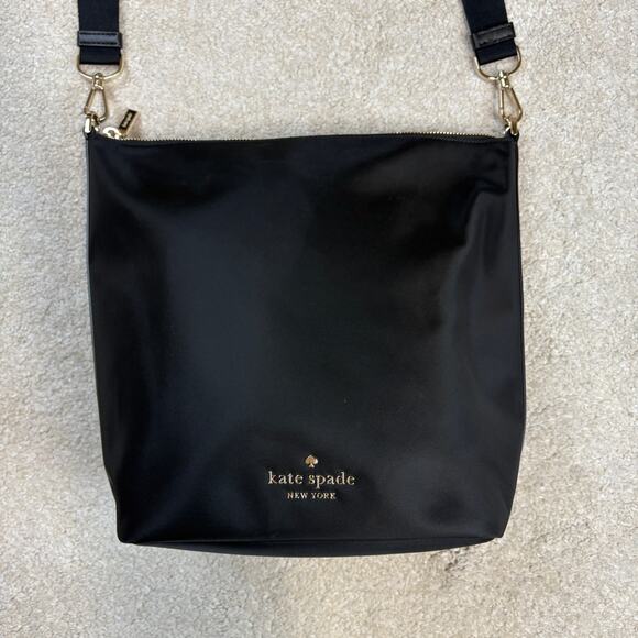 NWOT Kate Spade Chelsea Large Duffle Crossbody Black Recycled Nylon Zip Top - Picture 4 of 7
